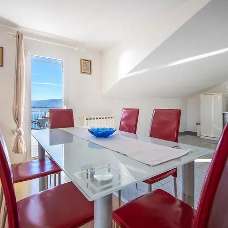 Sea View-2 By Interhome