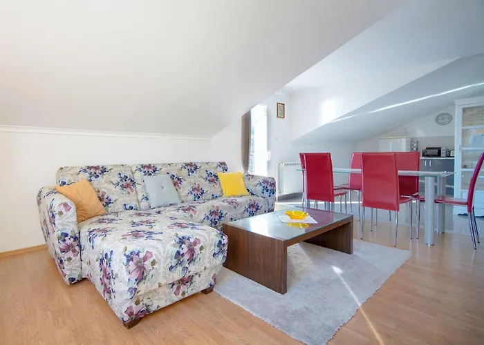 Lägenhet Sea View-2 By Interhome